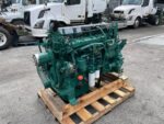 NEW 2011 VOLVO D13 TAD1365VE ENGINE - Image 2