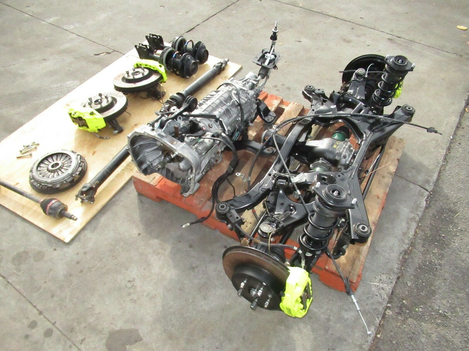 s-l1600-1-14.jpg Subaru Impreza WRX STi 6 Speed Transmission WRX STI 6pot 2pot Brembo Brakes 2019 - Image 1