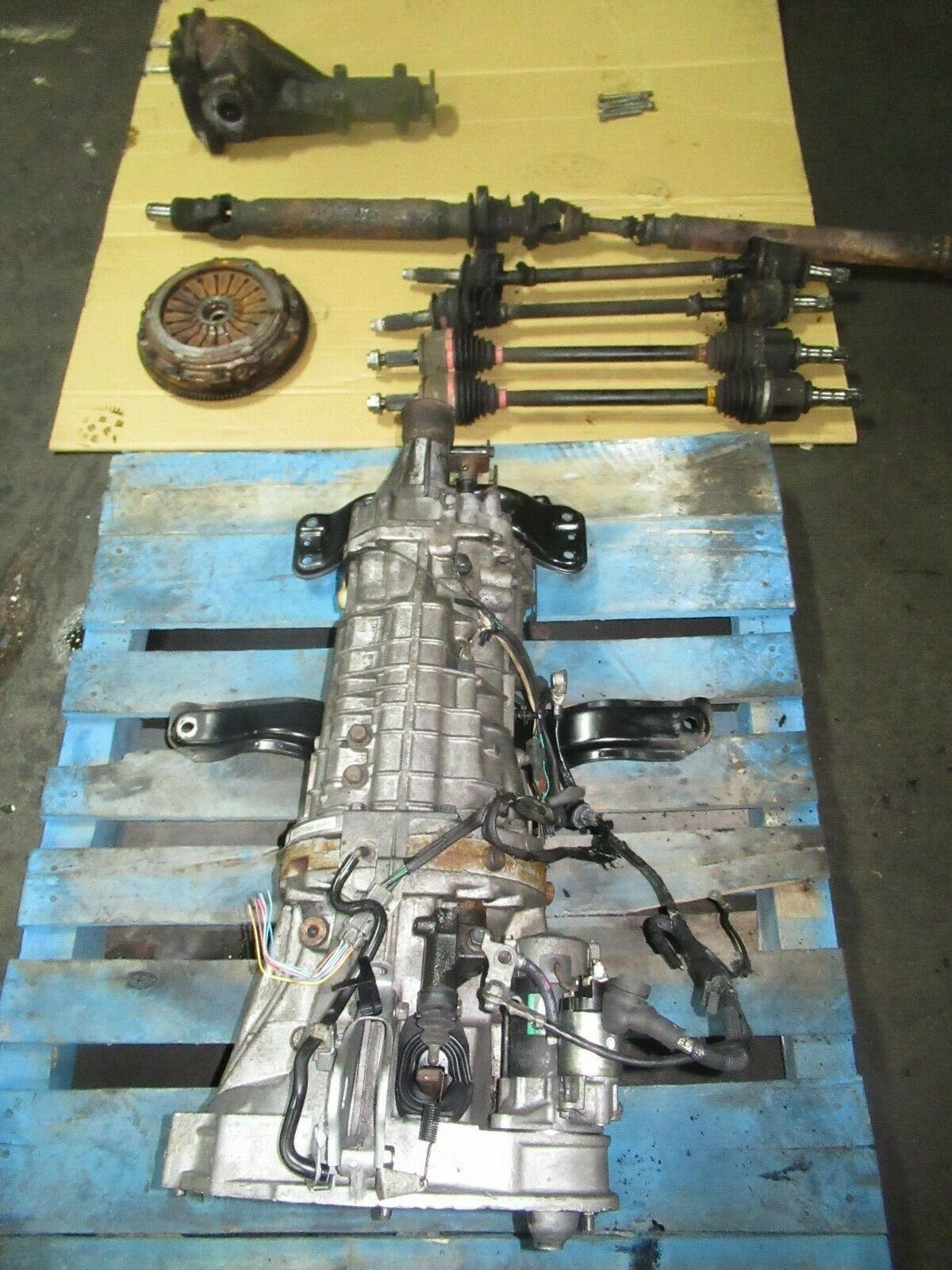 s-l1600-3-5-1.jpg 2008-2017 WRX STi 6 Speed Transmission R180 Differential Brembo TY856UW9AA EJ257 - Image 1